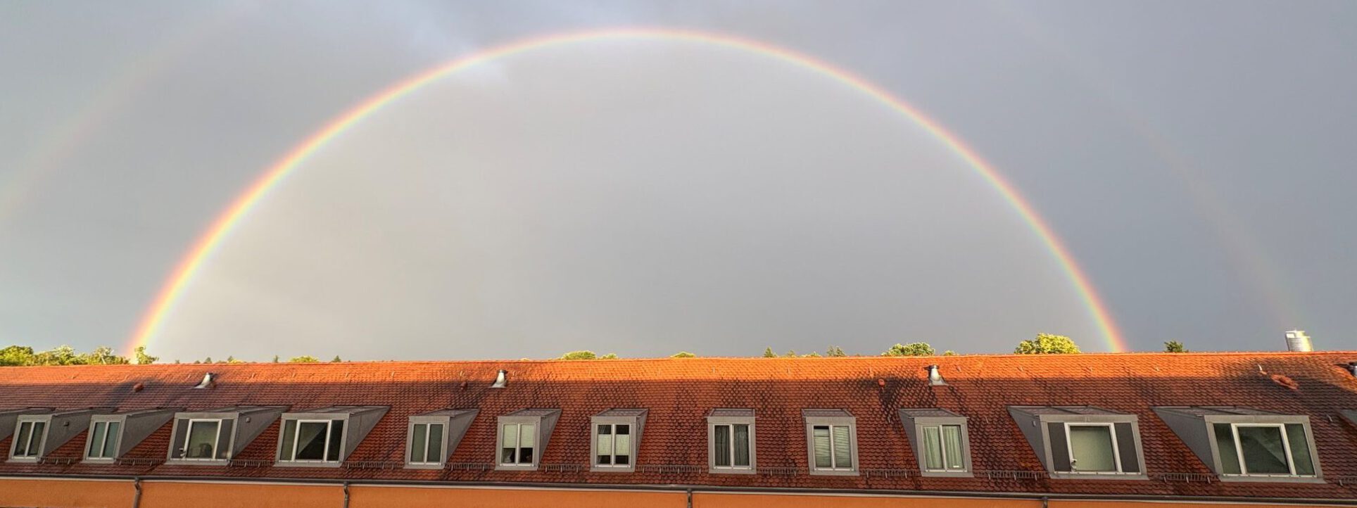 Regenbogen über der Plauener Straße